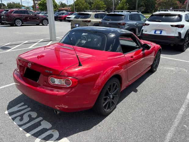 Used 2012 MAZDA MX-5 Miata Special Edition RWD image 10