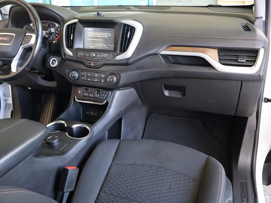 Used 2020 GMC Terrain SLE w/ Elevation Edition image 28