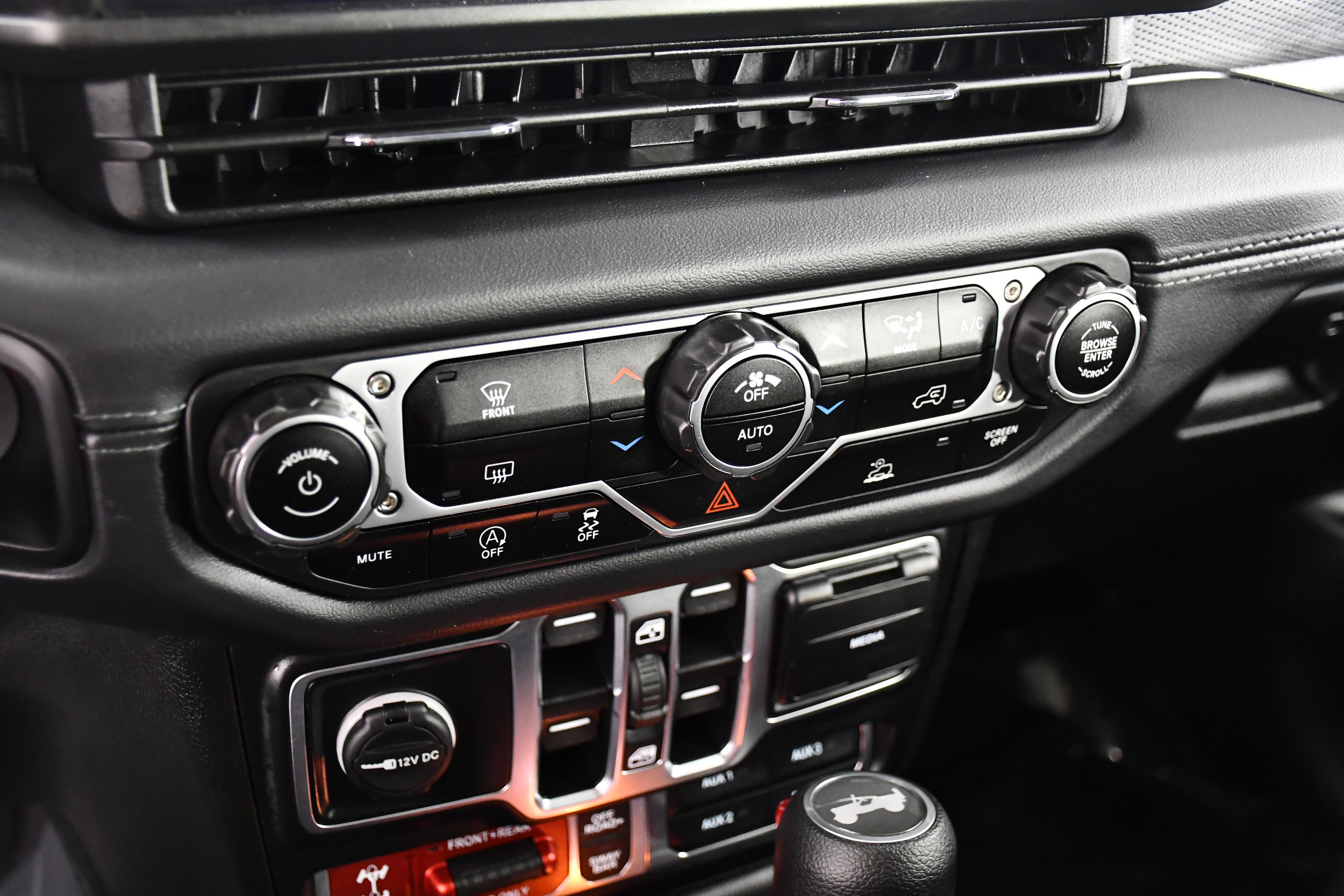 Used 2025 Jeep Wrangler Unlimited Rubicon image 20