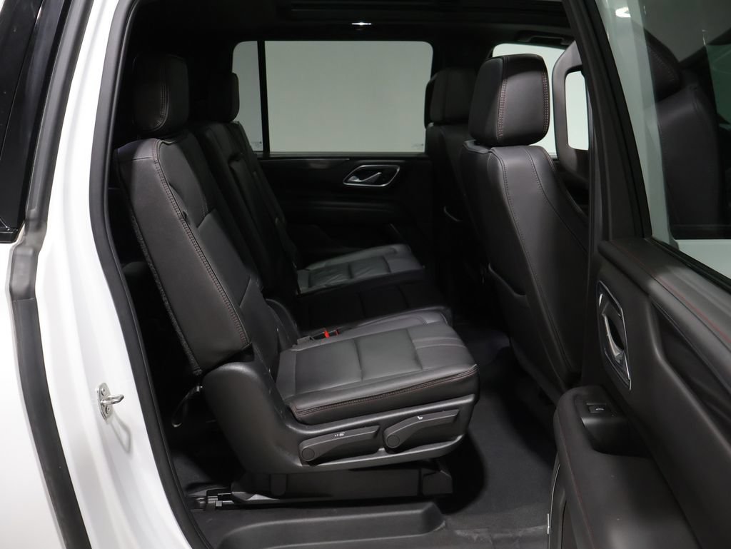 Used 2021 Chevrolet Suburban RST AWD/4WD image 24
