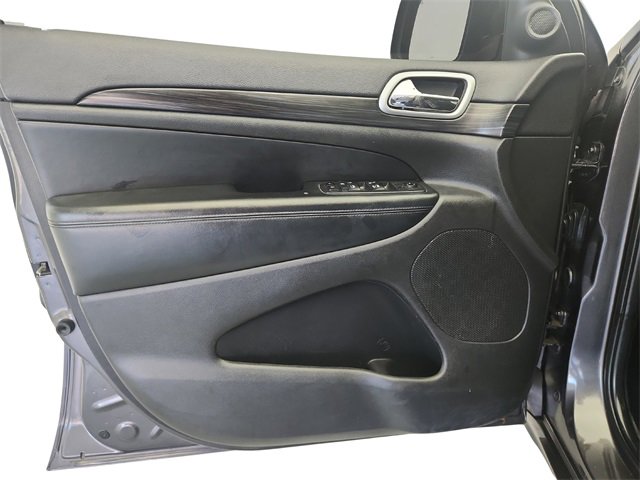 Used 2019 Jeep Grand Cherokee Altitude image 21