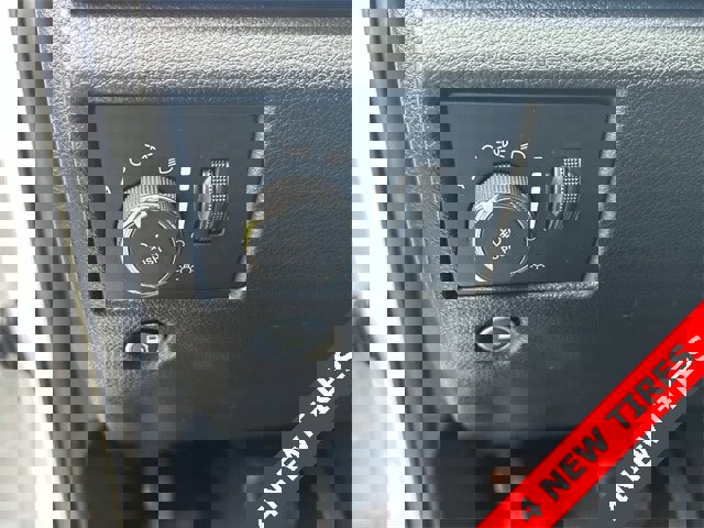 Certified 2021 Jeep Grand Cherokee Laredo X image 17