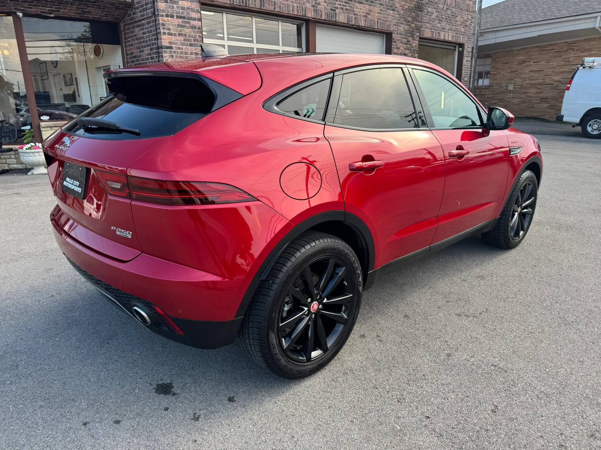 Used 2020 Jaguar E-PACE SE AWD/4WD image 16