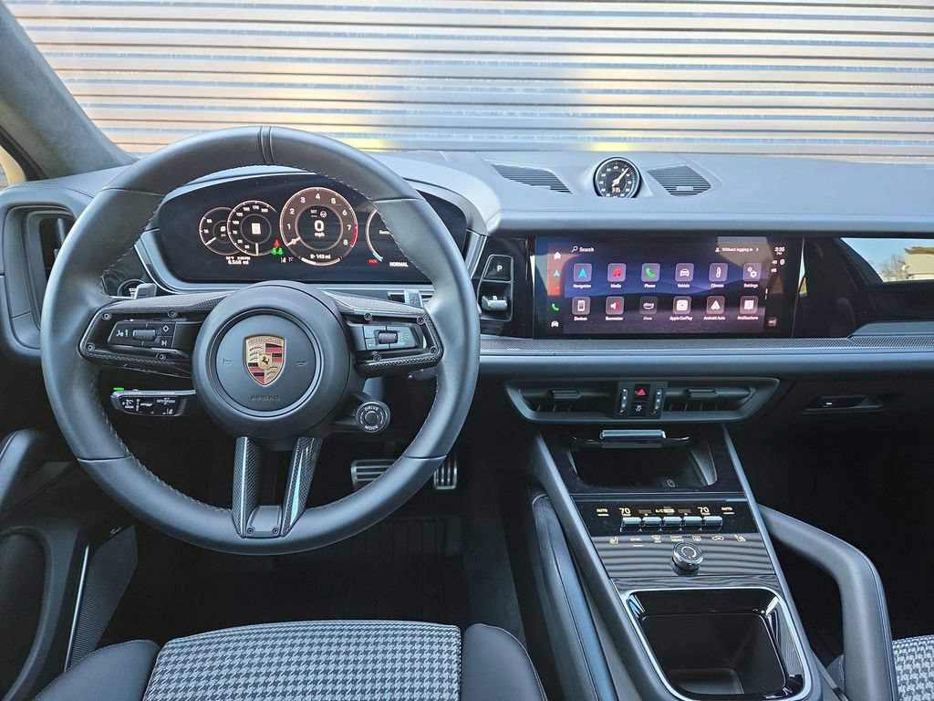 Certified 2026 Porsche Cayenne GTS AWD/4WD image 8
