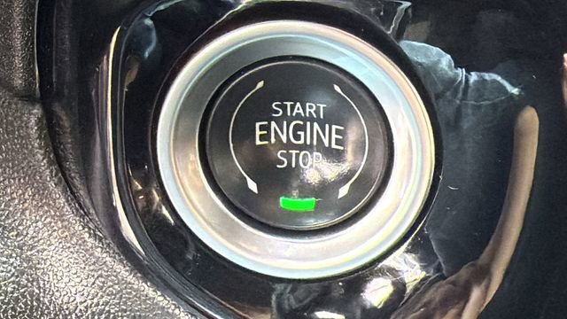 Used 2025 Chevrolet Silverado 1500 LT image 17