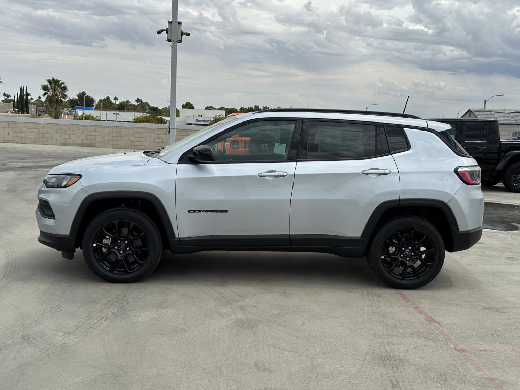 New 2026 Jeep Compass Latitude AWD/4WD image 3