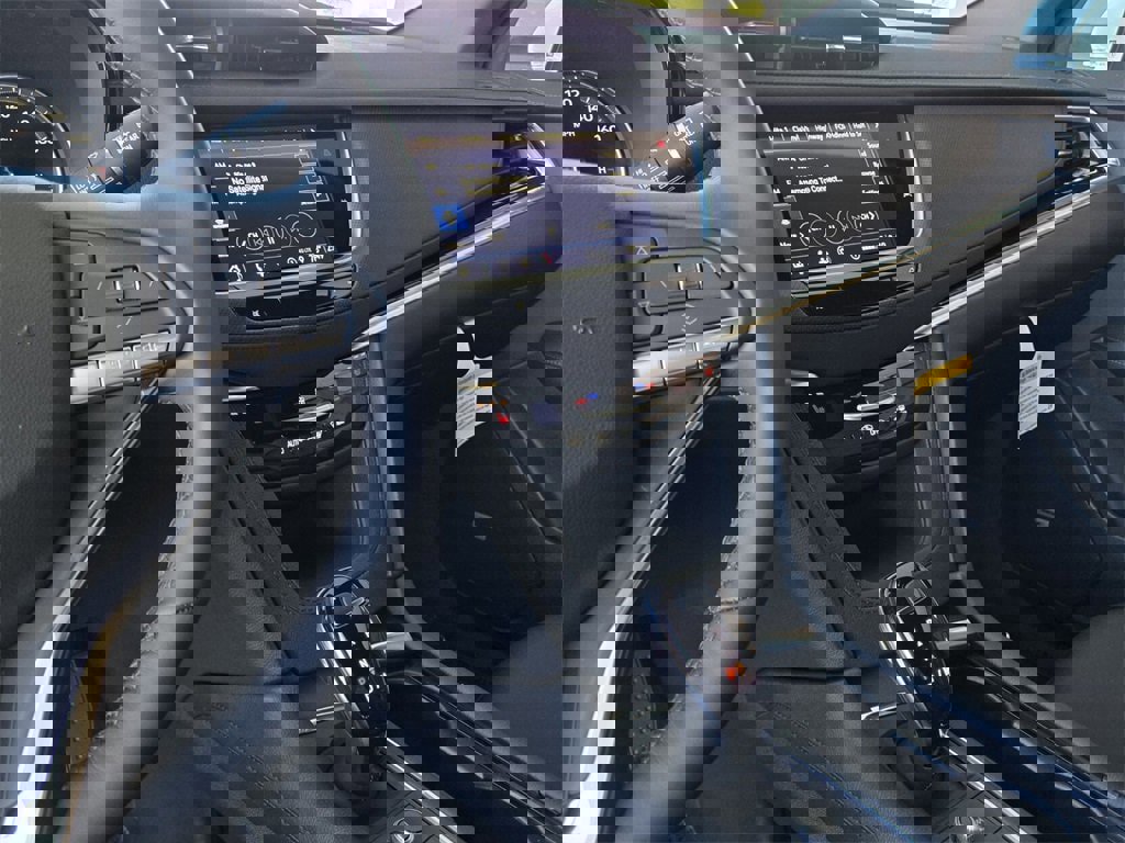 New 2025 Cadillac XT6 Luxury image 17