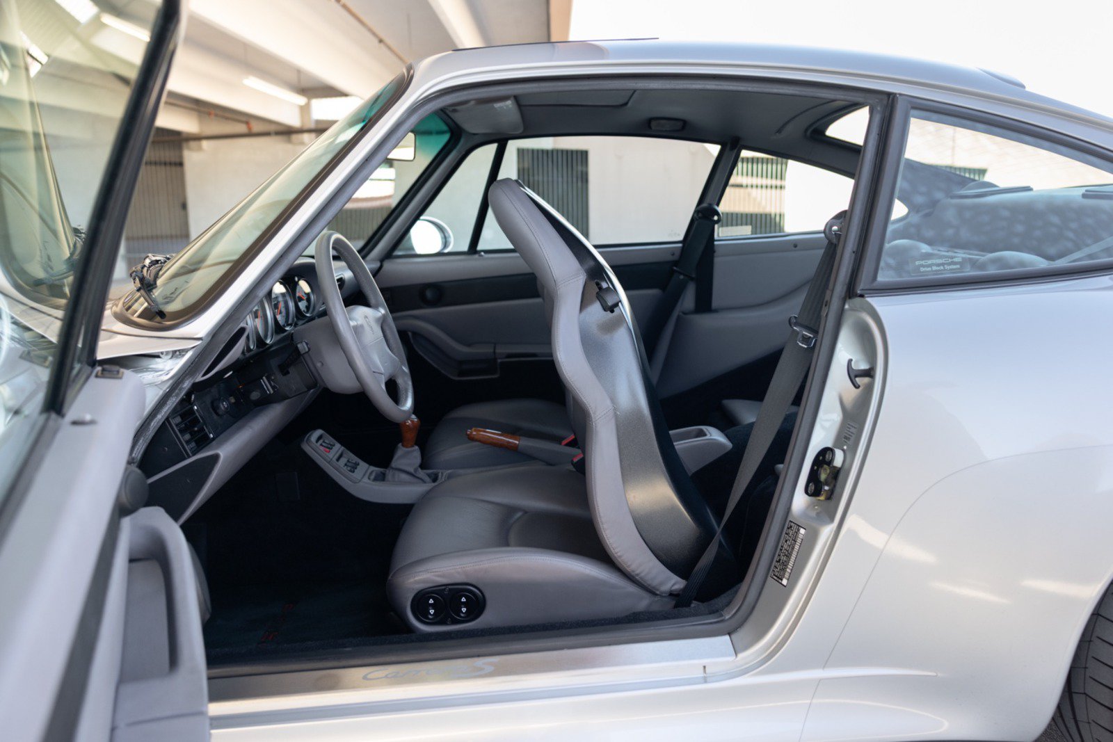 Used 1998 Porsche 911 Carrera S RWD image 67