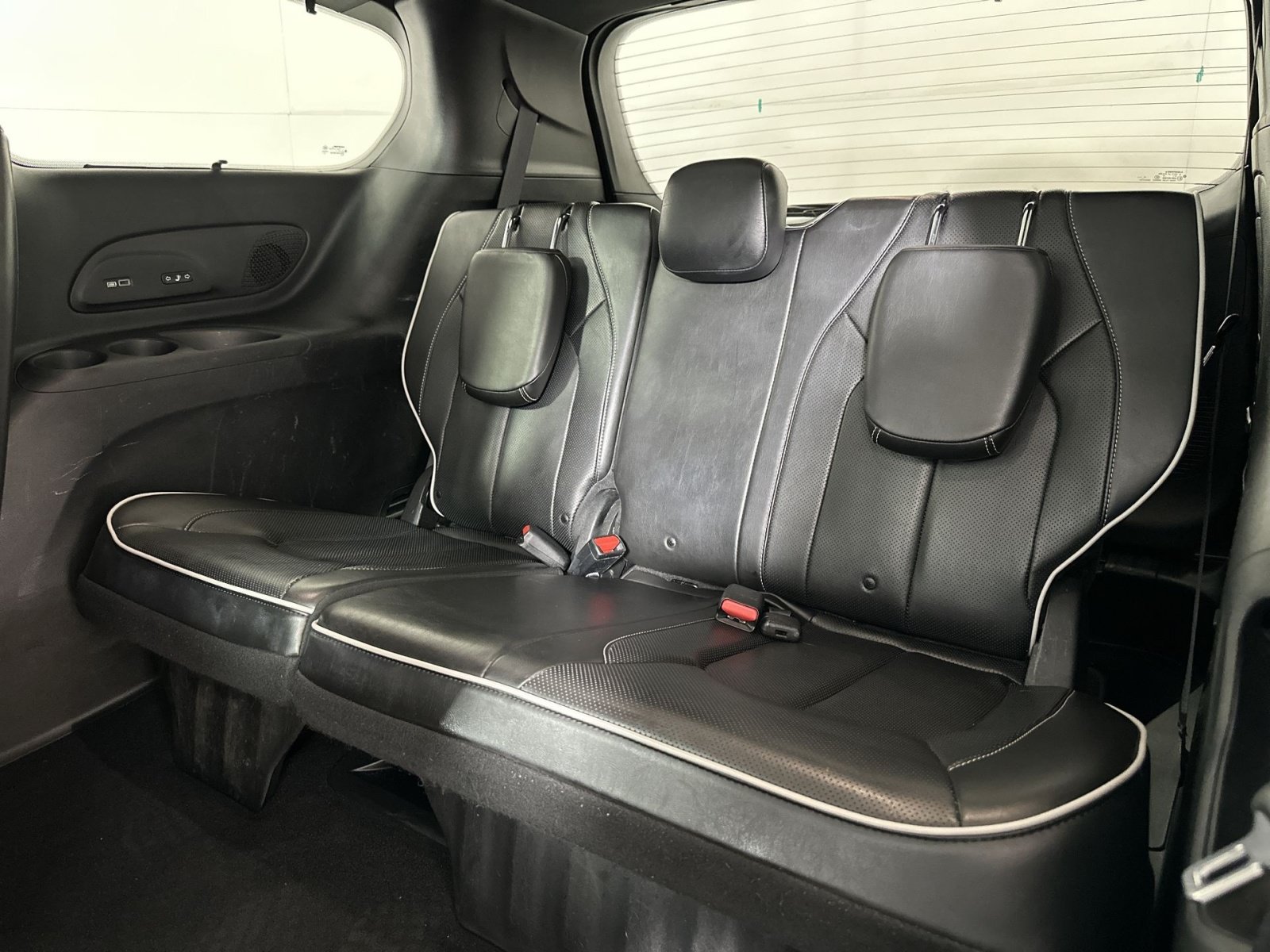Used 2019 Chrysler Pacifica Limited w/ Advanced Safetytec Group FWD image 26