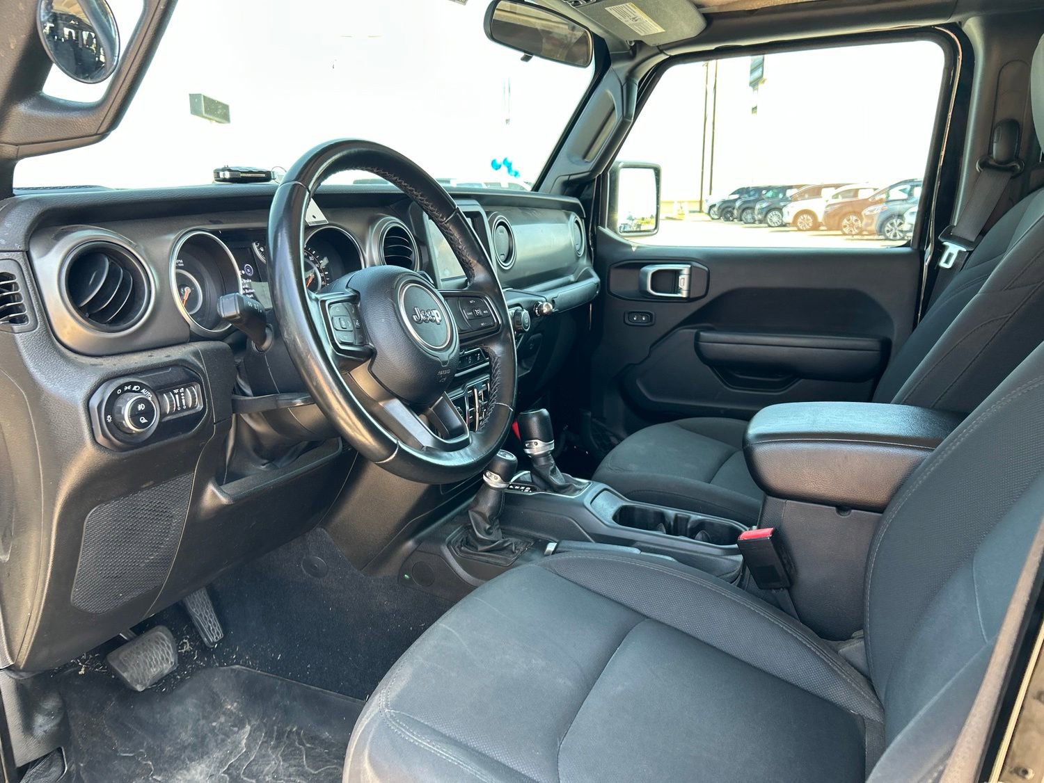 Used 2022 Jeep Gladiator Sport AWD/4WD image 9