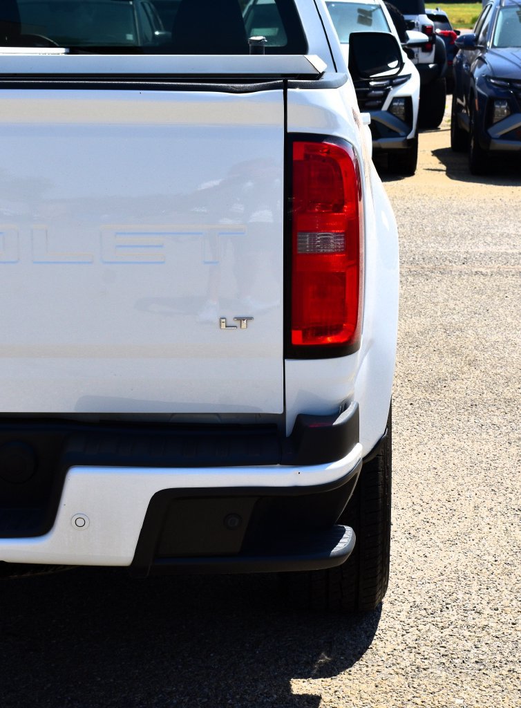 Used 2022 Chevrolet Colorado LT w/ Fleet Safety Package AWD/4WD image 12