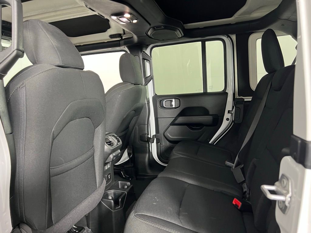 Used 2022 Jeep Wrangler Unlimited Sahara image 26