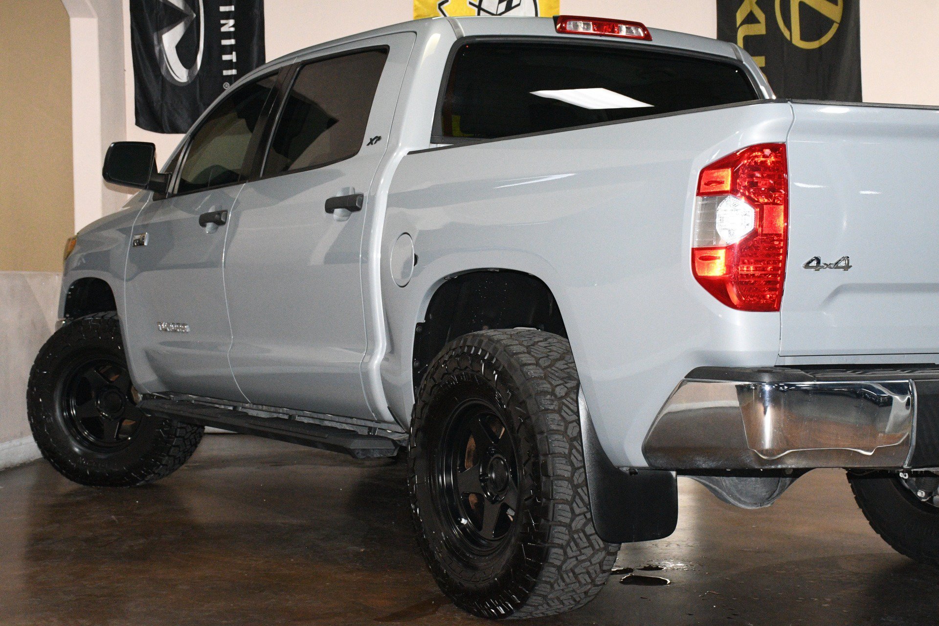 Used 2019 Toyota Tundra SR5 w/ SR5 Upgrade Package AWD/4WD image 55