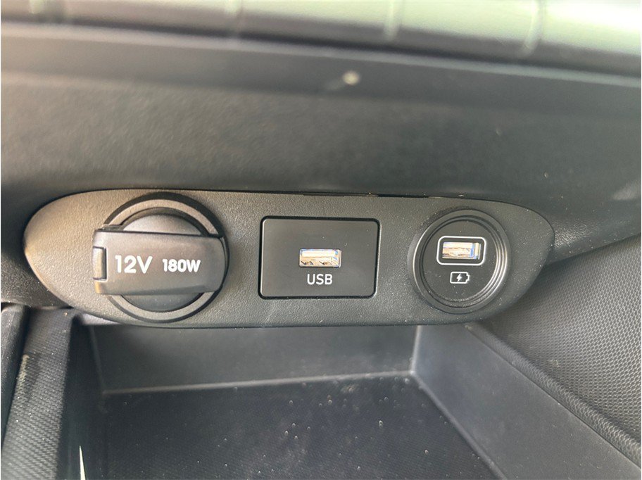 Used 2022 Hyundai Elantra SE FWD image 26
