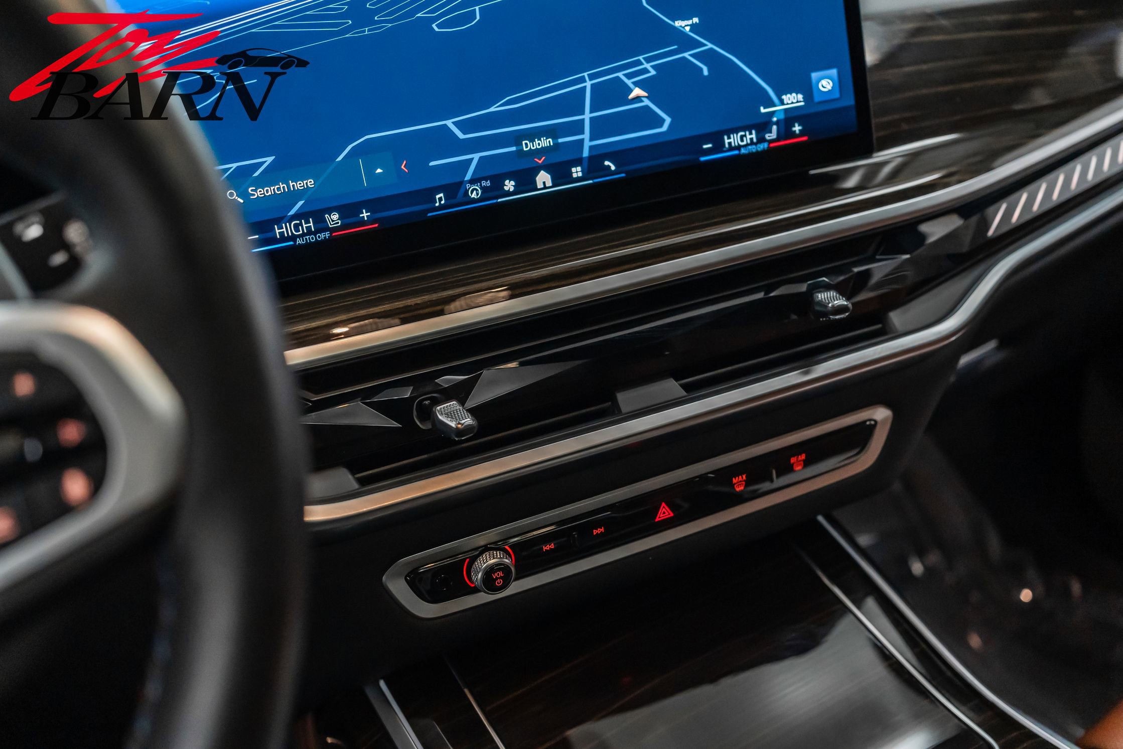 Used 2024 BMW X7 M60i w/ Executive Package image 41