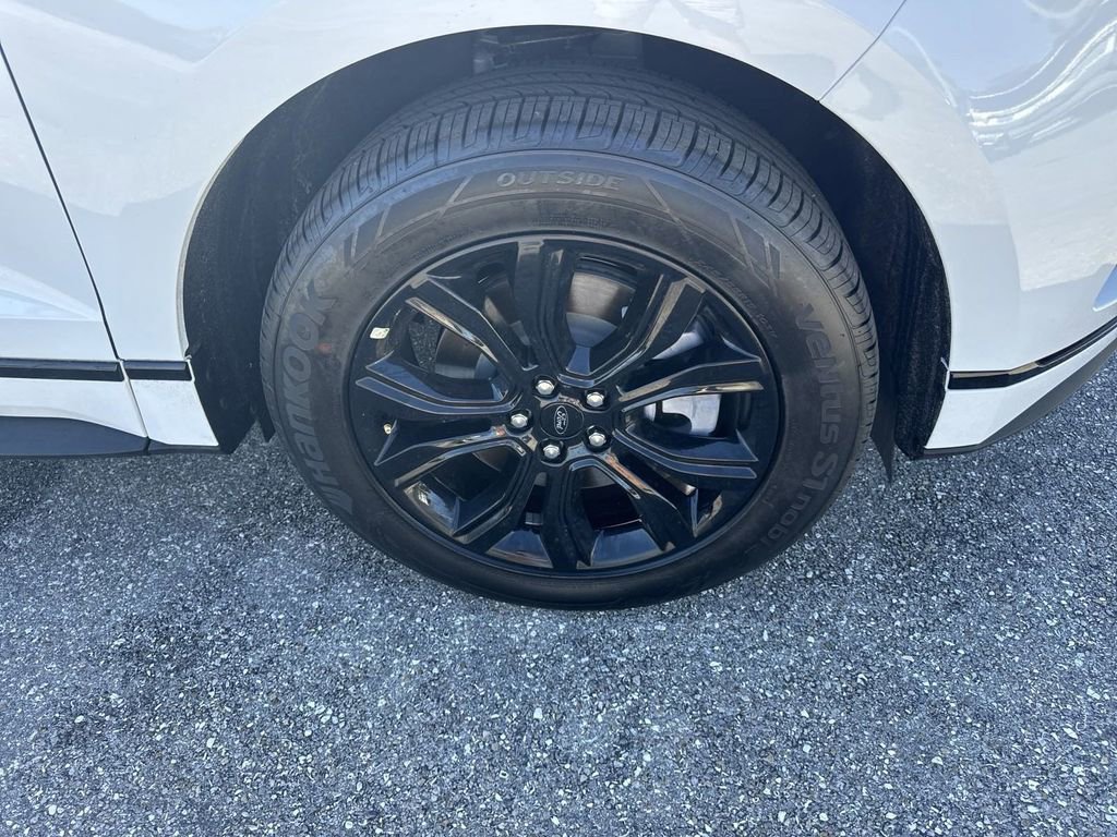 New 2024 Ford Edge SE w/ Black Appearance Package image 11