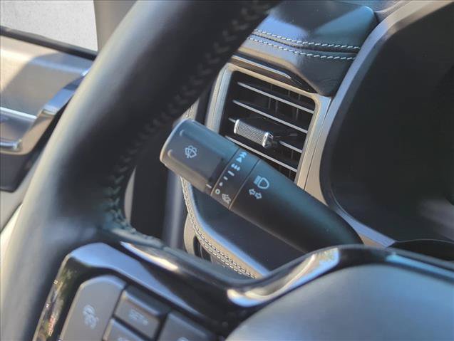 Used 2022 Ford F150 Lightning Platinum AWD/4WD image 19
