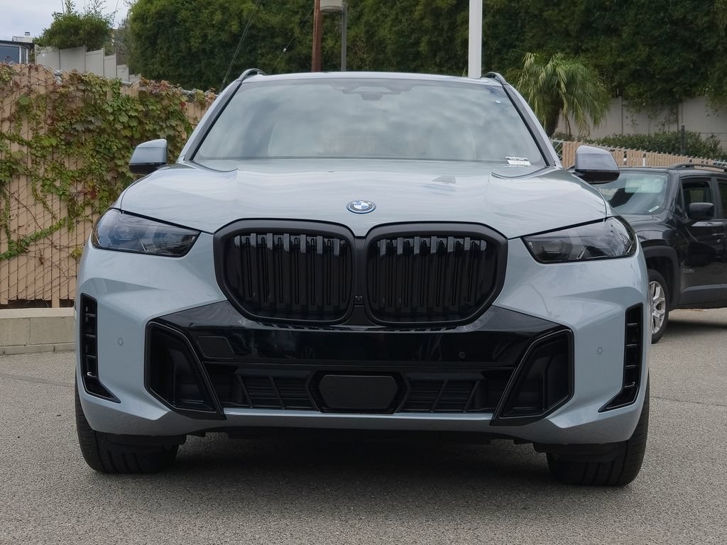 New 2026 BMW X5 xDrive50e w/ Executive Package AWD/4WD image 2