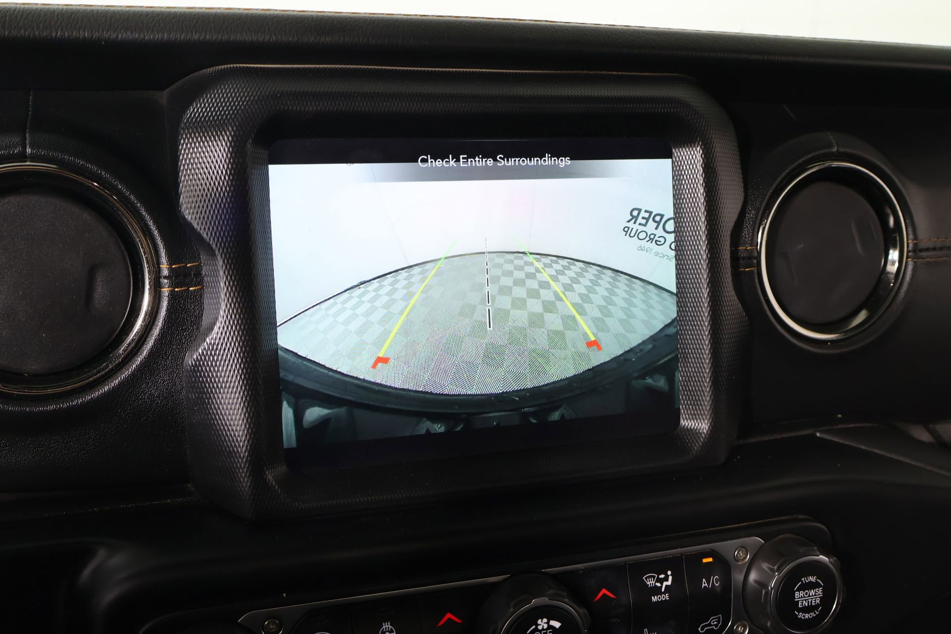 Used 2021 Jeep Wrangler Unlimited Sahara AWD/4WD image 6