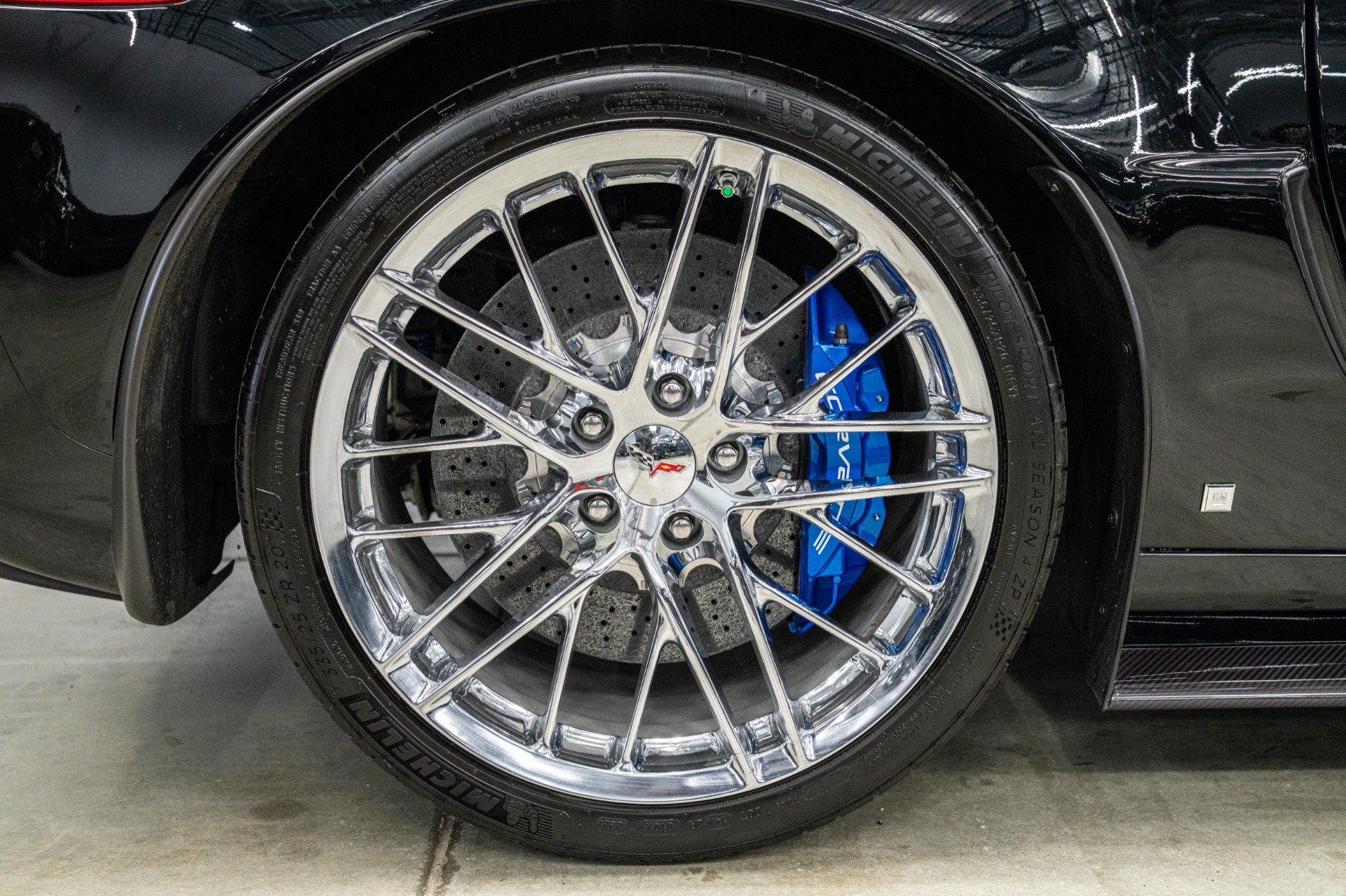 Used 2009 Chevrolet Corvette ZR1 w/ Preferred Equipment Group RWD image 39