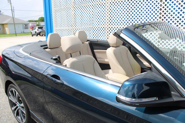 Used 2017 BMW 230i Convertible RWD image 5