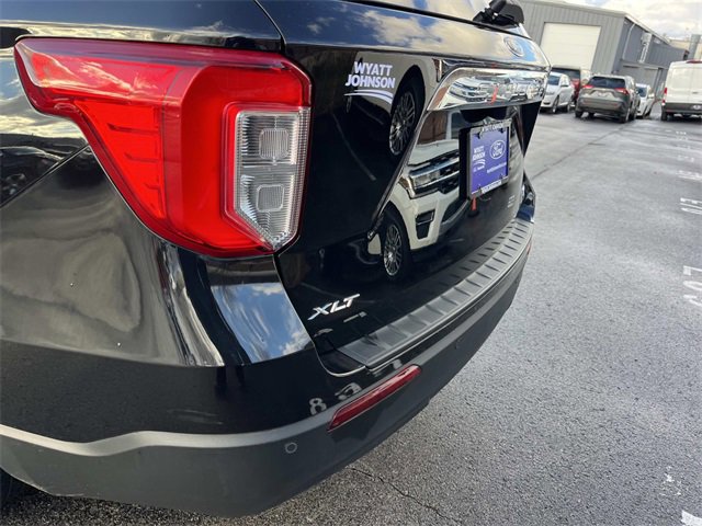 Used 2023 Ford Explorer XLT image 10