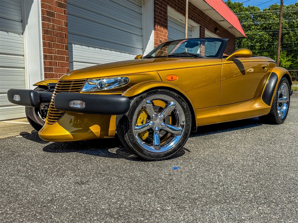 Used 2002 Chrysler Prowler image 10