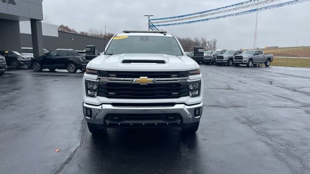 Used 2024 Chevrolet Silverado 3500 LT w/ Convenience Package image 8