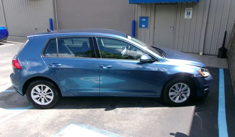 Used 2017 Volkswagen Golf SE FWD image 8