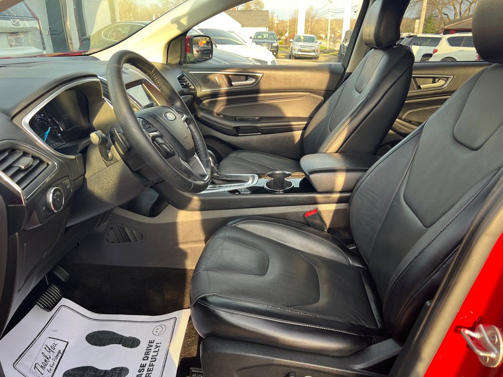 Used 2018 Ford Edge Titanium w/ Technology Package image 25