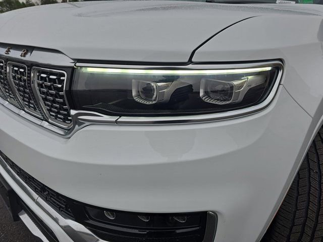 Used 2023 Jeep Grand Wagoneer L Series III image 30