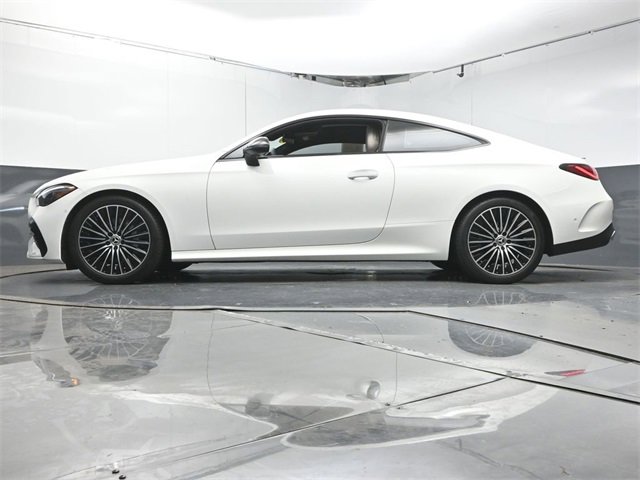 Used 2024 Mercedes-Benz CLE 300 4MATIC Coupe image 32