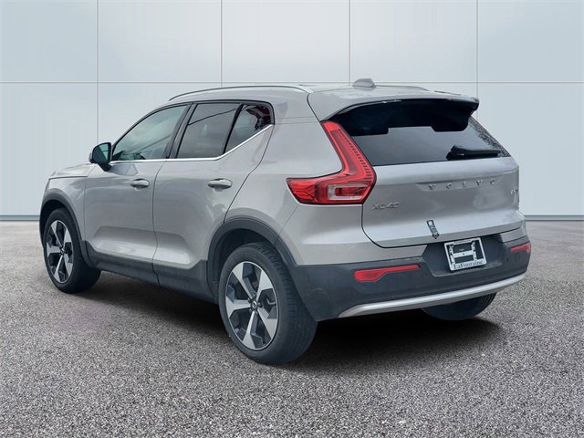Used 2025 Volvo XC40 B5 Core w/ Protection Package Premier image 6