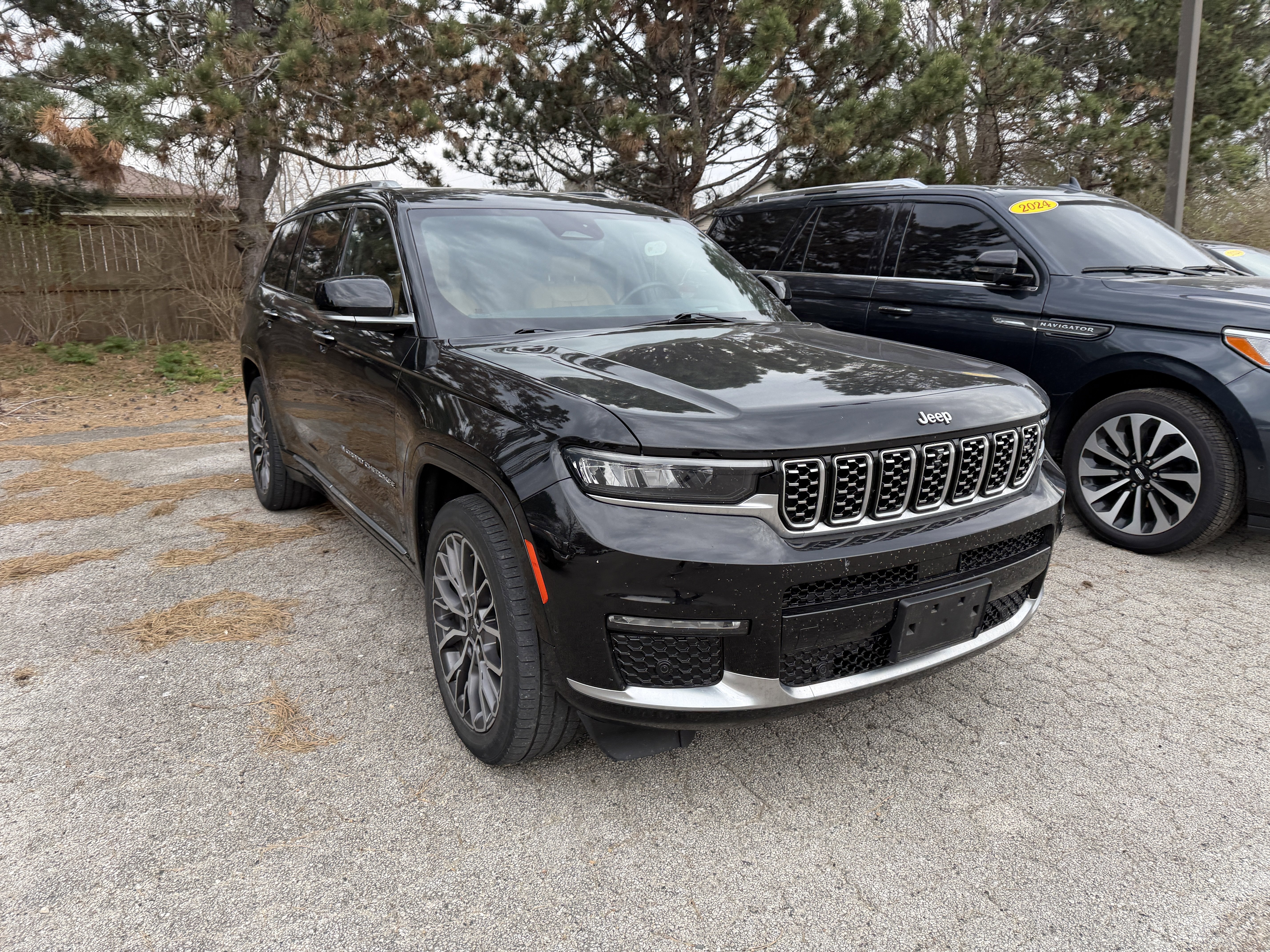 Used 2021 Jeep Grand Cherokee L Summit image 4