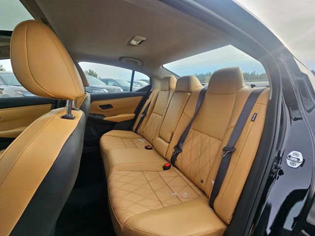Used 2025 Nissan Sentra SV w/ SV Premium Package image 19
