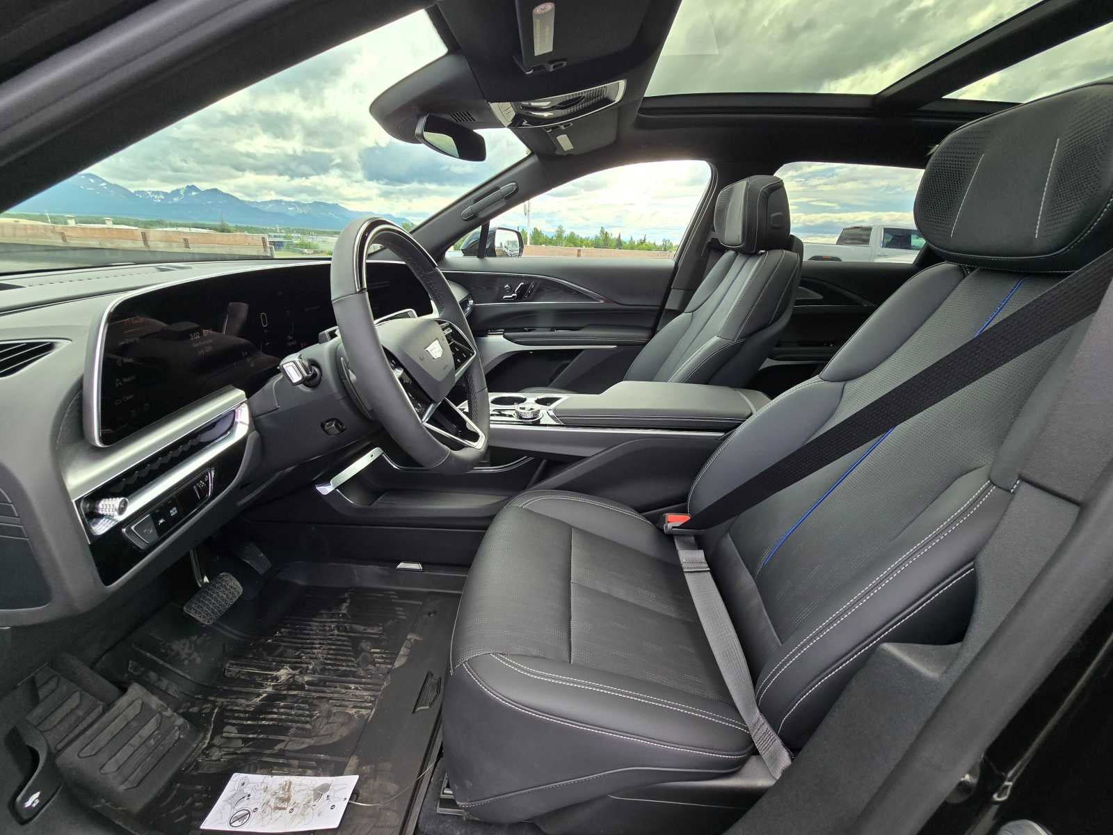 New 2024 Cadillac Lyriq Sport RWD image 23