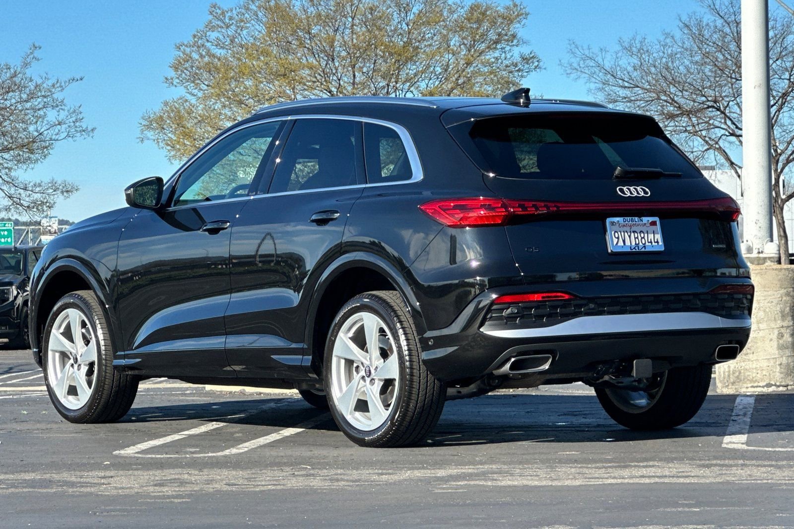 Used 2025 Audi Q5 Premium Plus w/ Premium Plus image 6