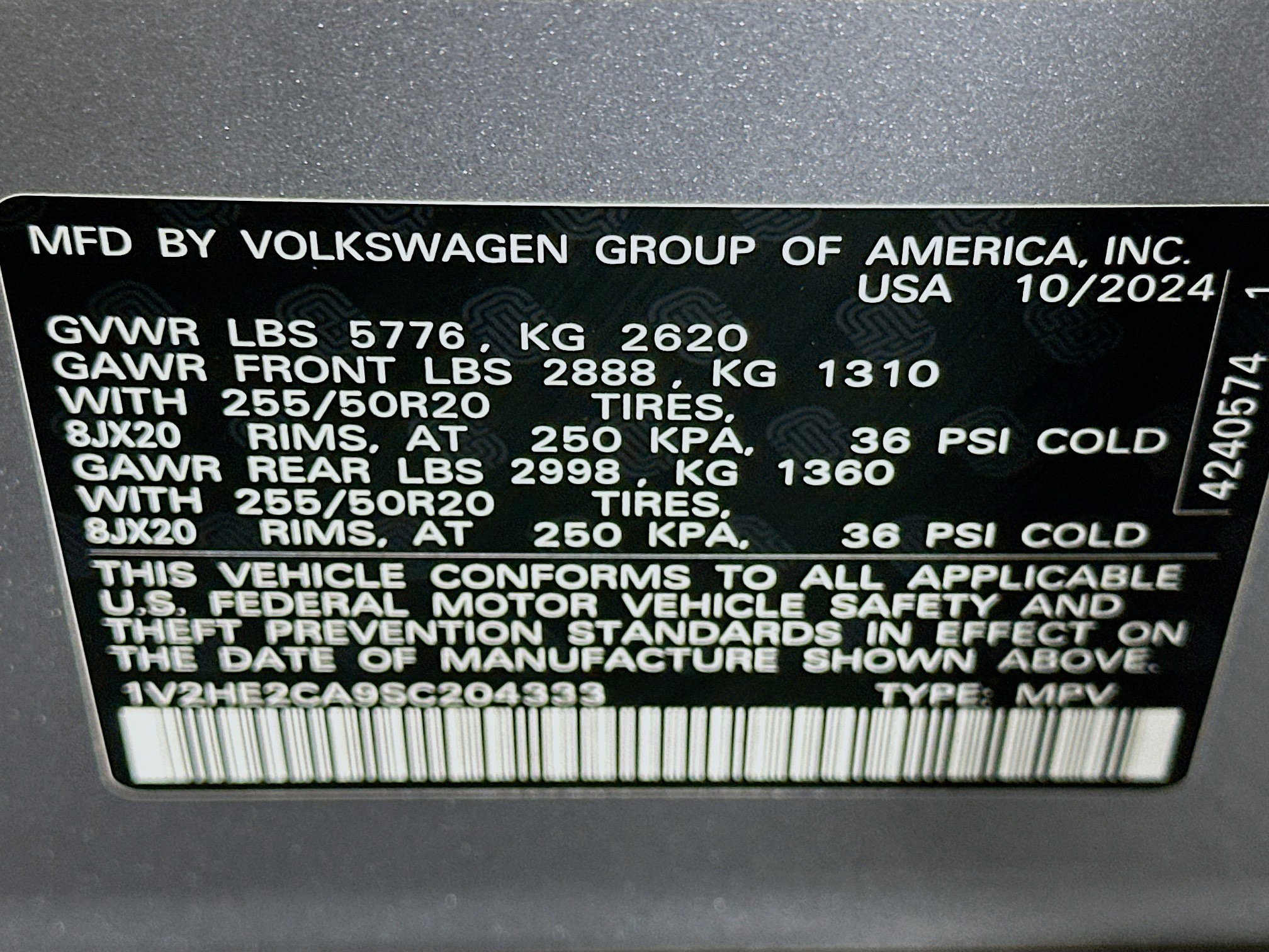 Used 2025 Volkswagen Atlas Cross Sport SE image 12