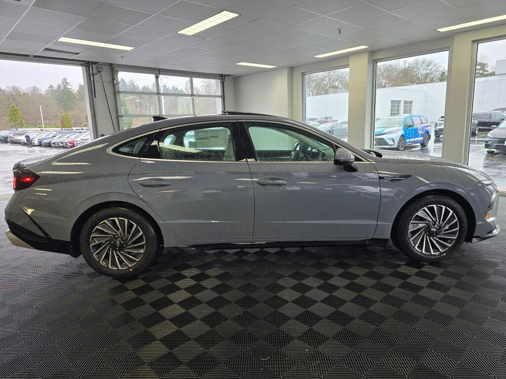 New 2026 Hyundai Sonata Limited image 3