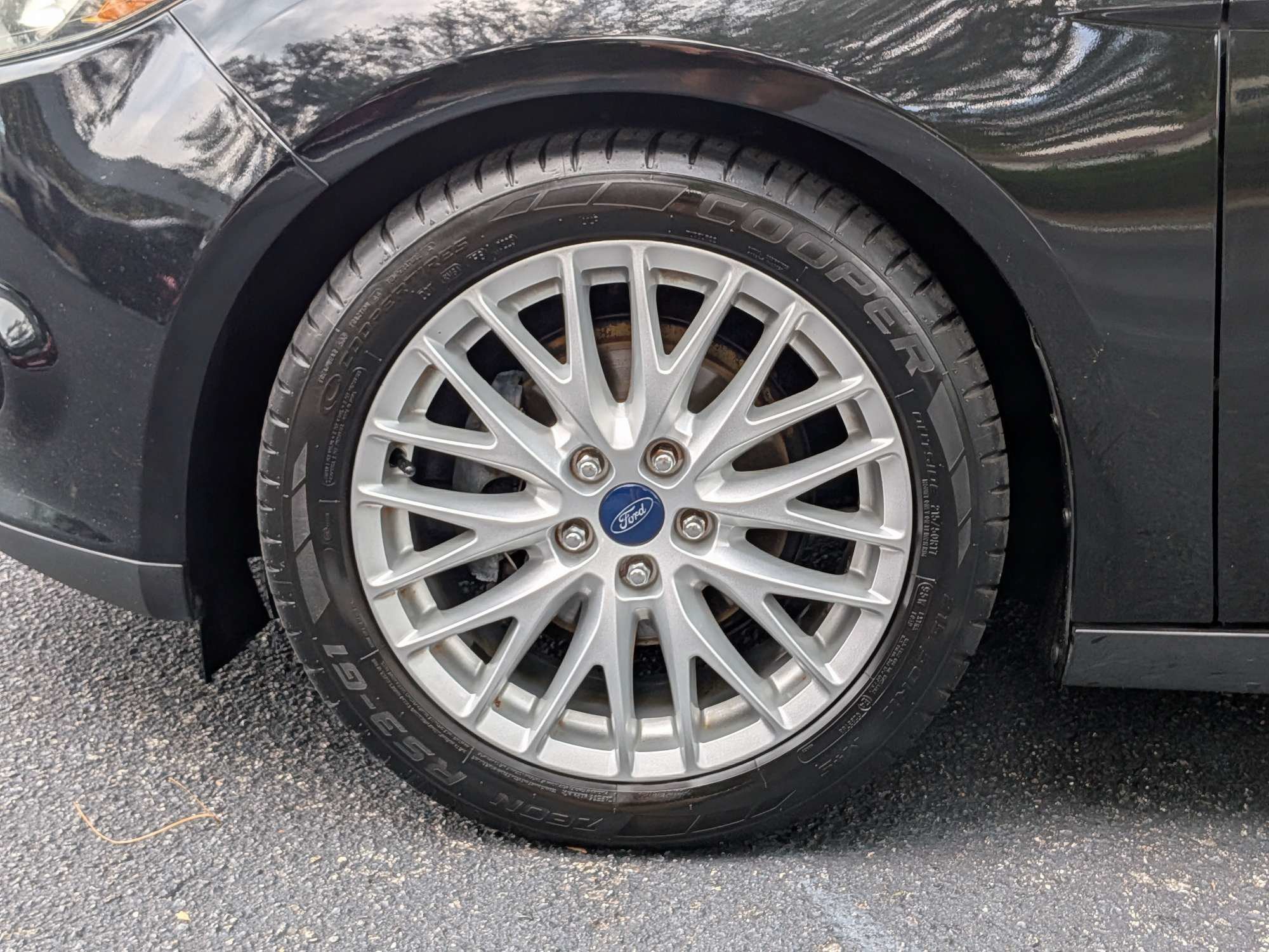Used 2014 Ford Focus Titanium FWD image 9