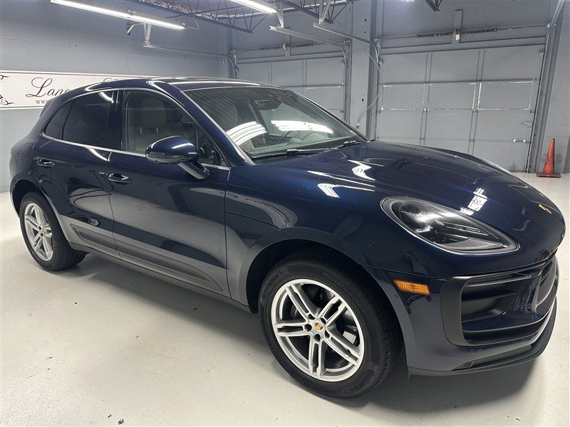 Used 2023 Porsche Macan AWD/4WD image 8