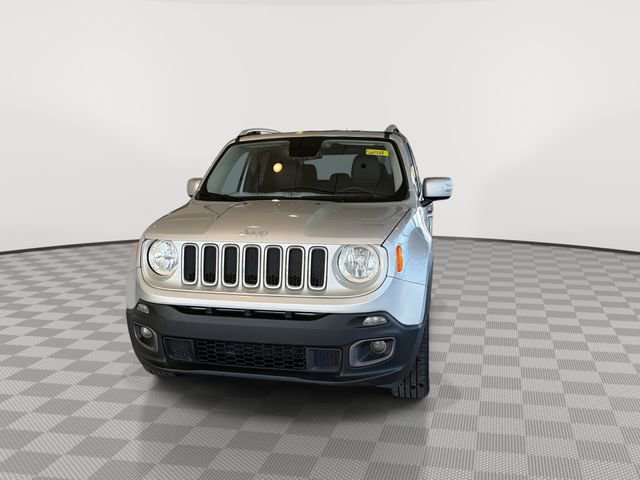 Used 2017 Jeep Renegade Limited image 4