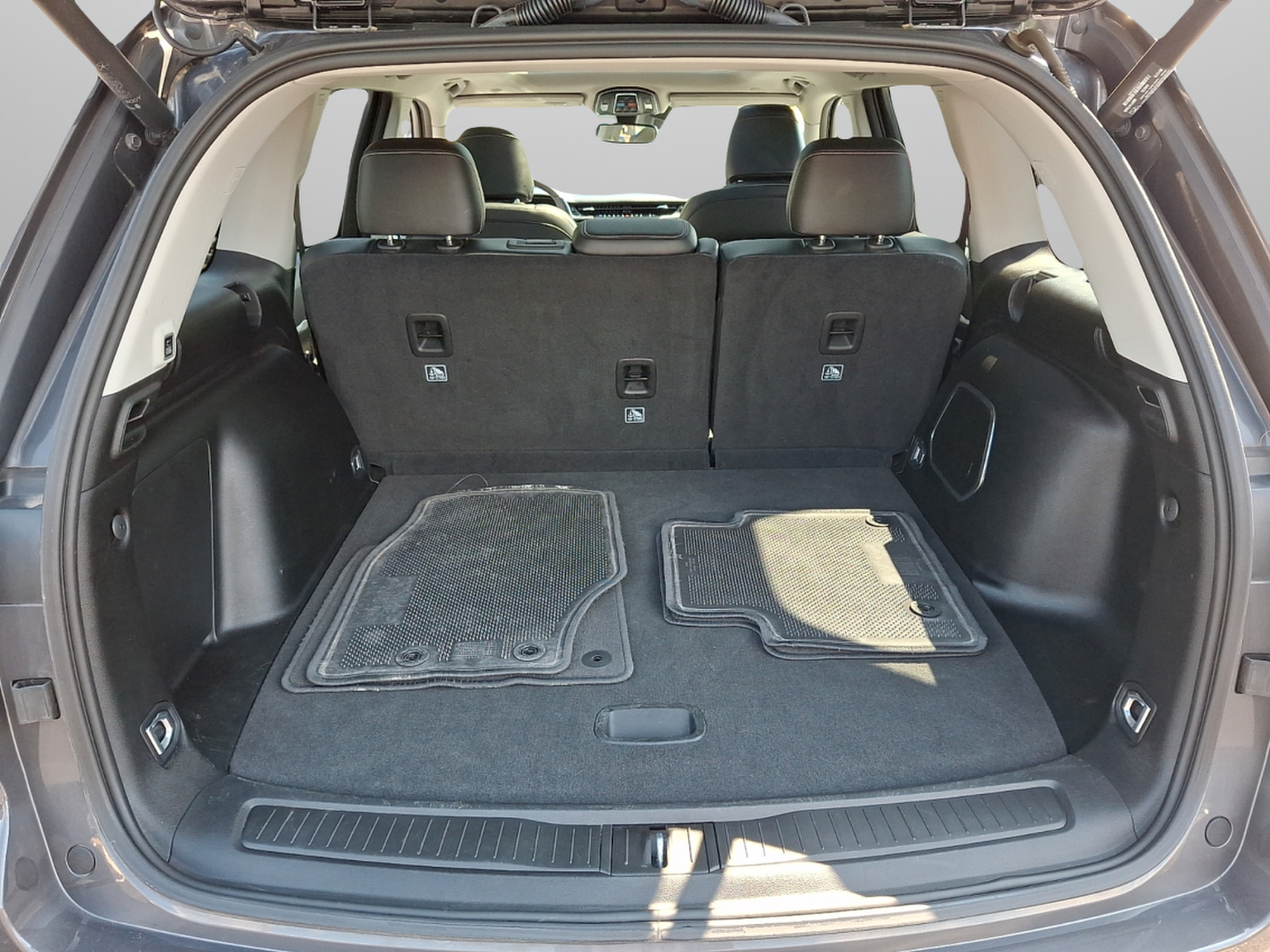 Used 2023 Jeep Grand Cherokee 4WD 4xe image 31
