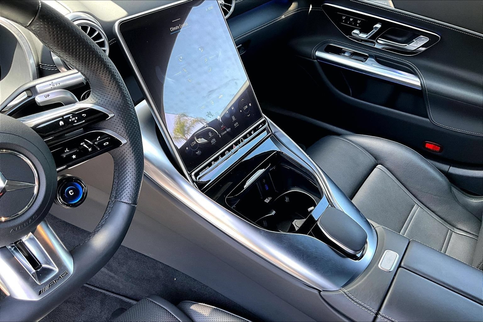 Used 2023 Mercedes-Benz SL 63 AMG 4MATIC image 17