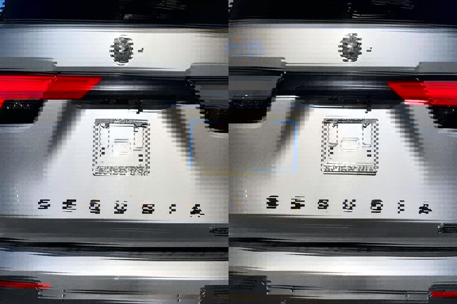 Used 2025 Toyota Sequoia SR5 w/ SR5 Premium Package image 10