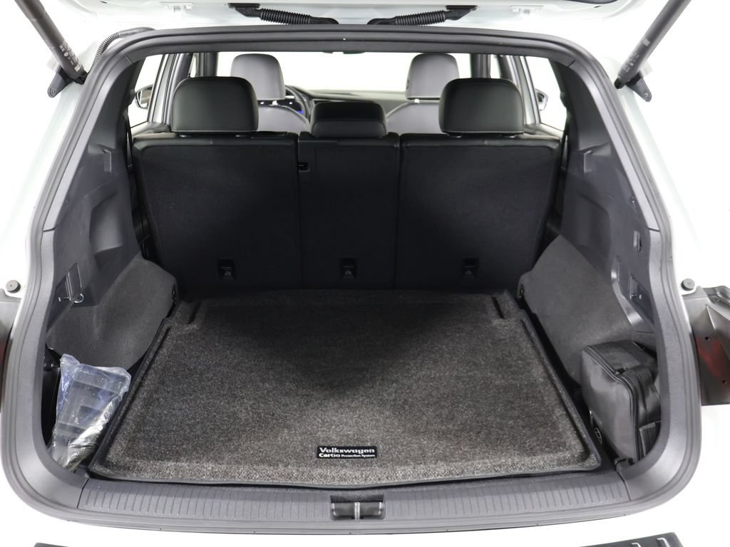Used 2024 Volkswagen Tiguan SE R-Line AWD/4WD image 20