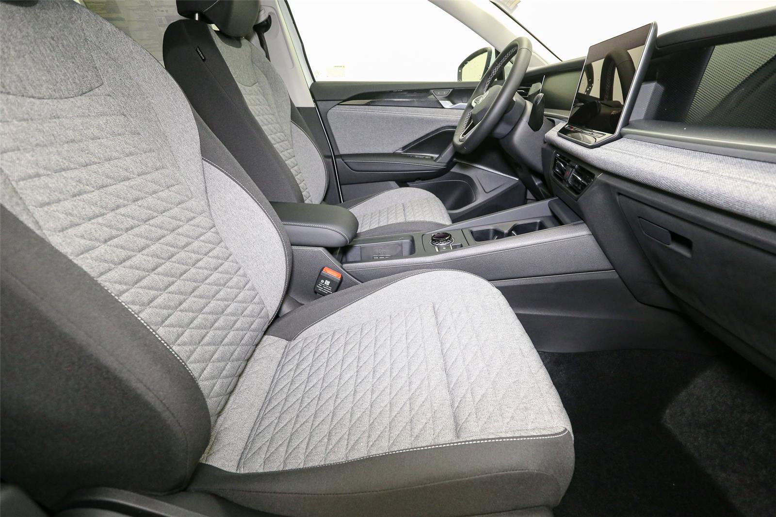 New 2025 Volkswagen Tiguan S image 13