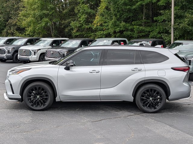 Used 2024 Toyota Highlander XSE AWD/4WD image 4