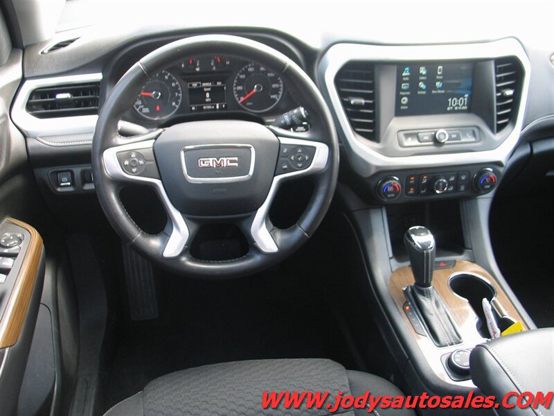 Used 2019 GMC Acadia SLE AWD/4WD image 18