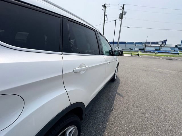Used 2016 Ford Escape Titanium w/ Equipment Group 301A FWD image 11